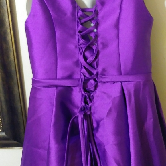 Dress - Picture 3 of 8